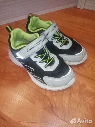 Кроссовки 33 р