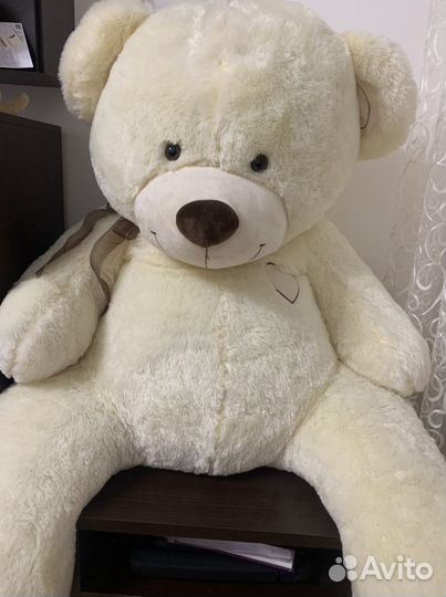 Большие плюшевые медведи на 8 марта