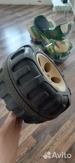 Детский квадроцикл на аккумуляторе