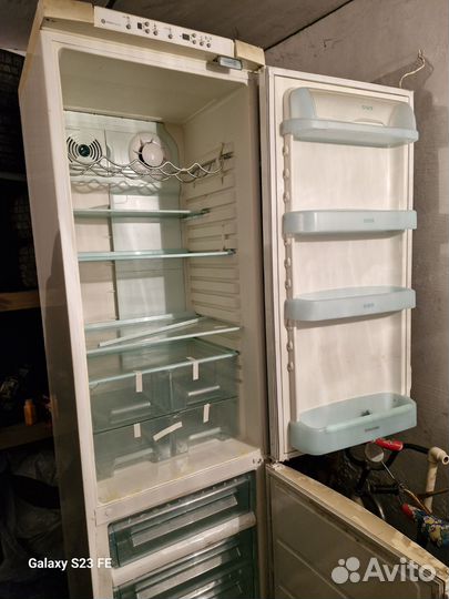 Продам холодильник