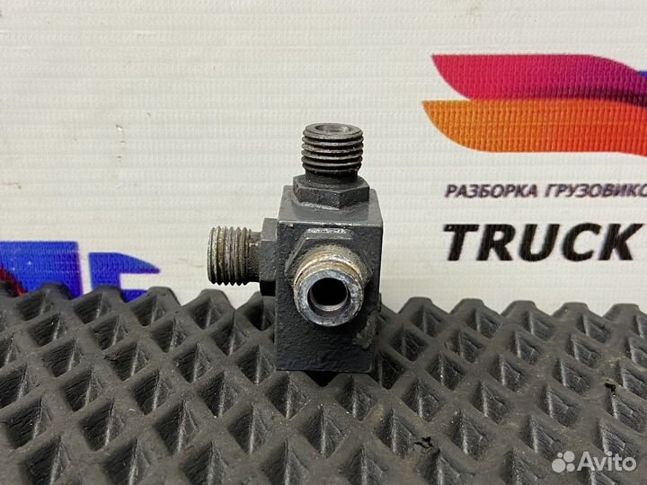 1902861 Соединитель шлангов подъема кабины