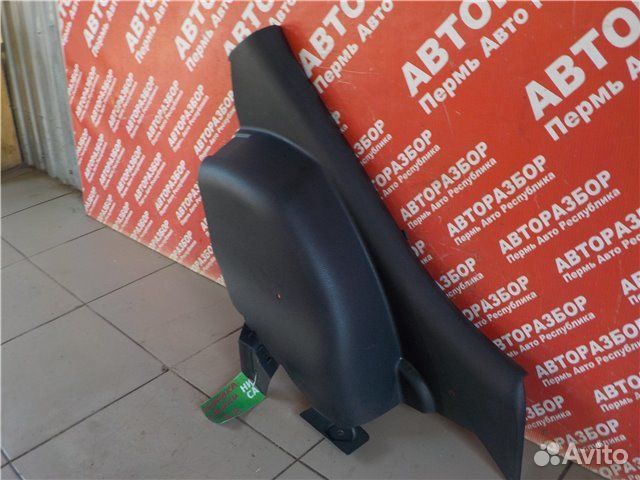 Накладка задней стойки задняя правая LADA Vesta Sw