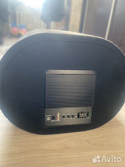 Автомобильный сабвуфер