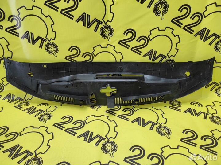 Декоративная накладка рамки радиатора Lexus Gs430