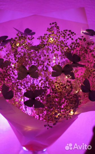 Светящиеся букеты из бабочек на заказ