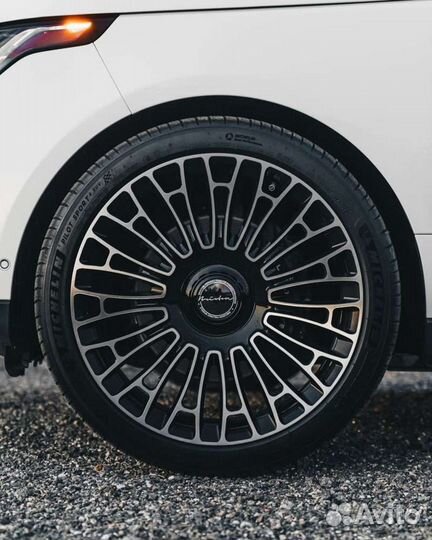 Кованые диски R23 на Land Rover Range Rover