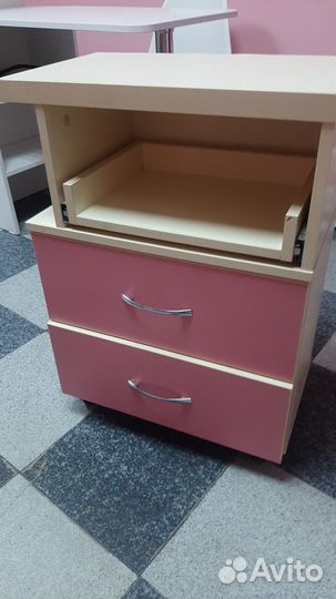 Педикюрная тумба