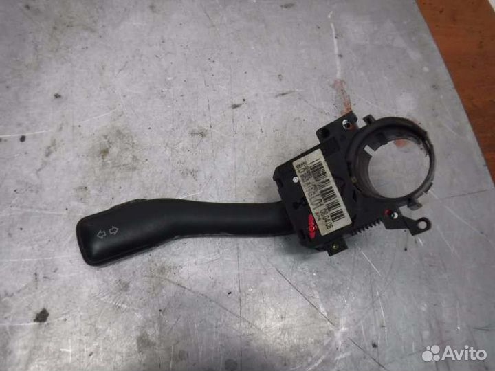 Переключатель поворотов Skoda Octavia A4 BFQ 2007