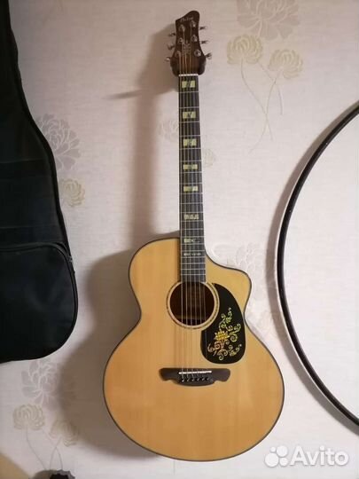 Акустическая гитара