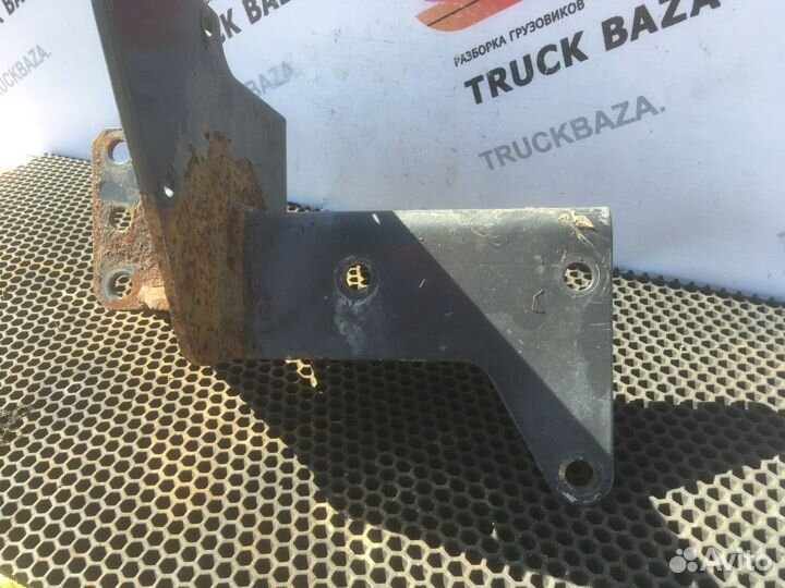 Кронштейн осушителя Iveco Stralis