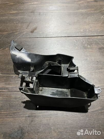 Пластик под аккумулятор для Kawasaki ER6n 12-16