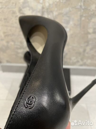 Новые туфли на шпильке 37