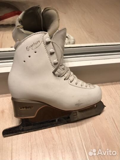 Фигурные коньки Edea 230