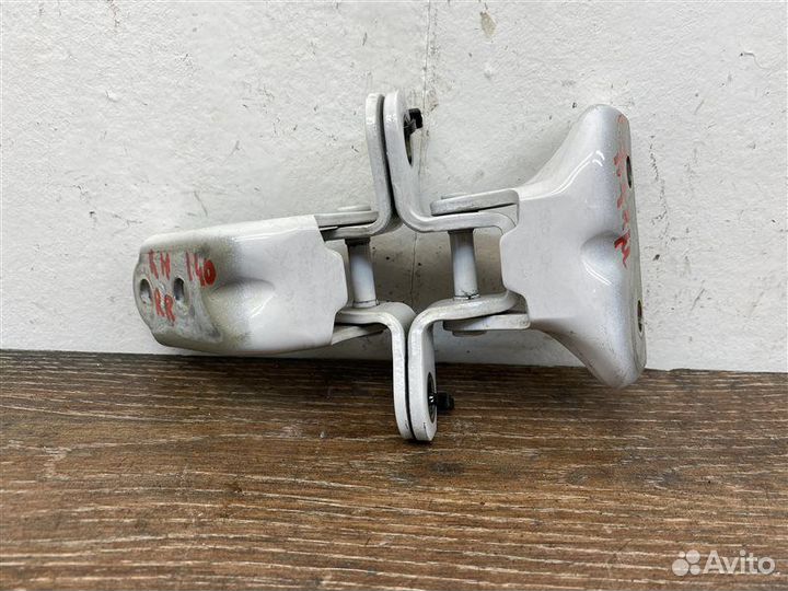 Петли двери задние правые Hyundai I40 2011-2018