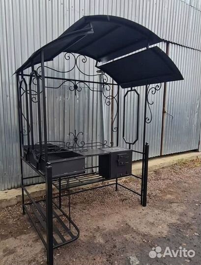 Мангал с крышей