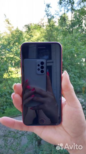 iPhone SE, 128 ГБ