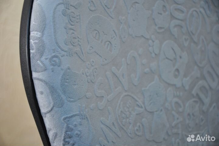 Офисное кресло 