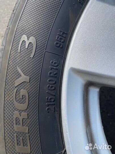 Toyo NanoEnergy 3 215/60 R16