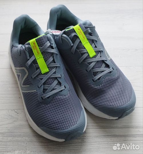 Кроссовки new balance