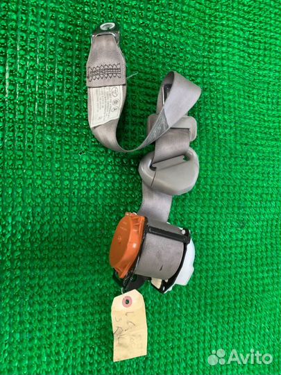 Ремень безопасности лев. зад. Toyota Land cruiser