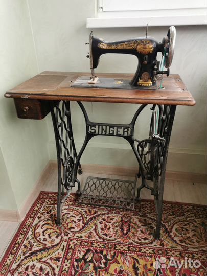 Швейная машина Singer