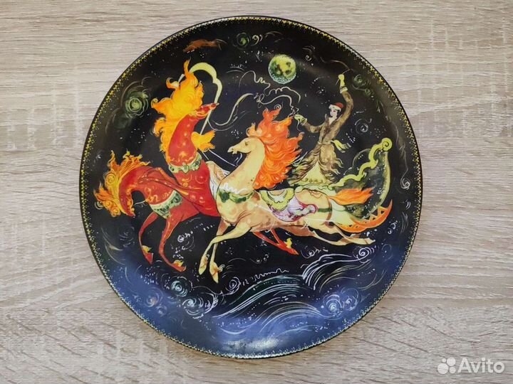 Коллекционные тарелка