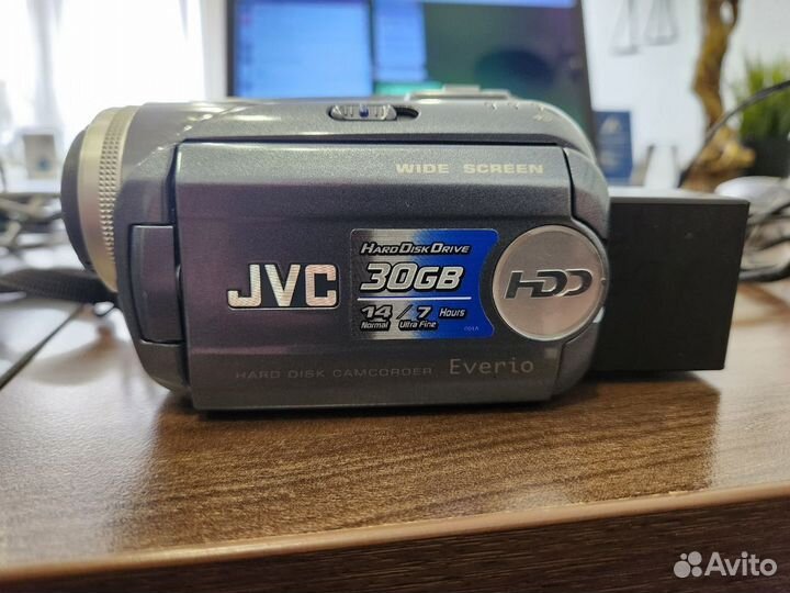 Видеокамера JVC GZ-MG37E