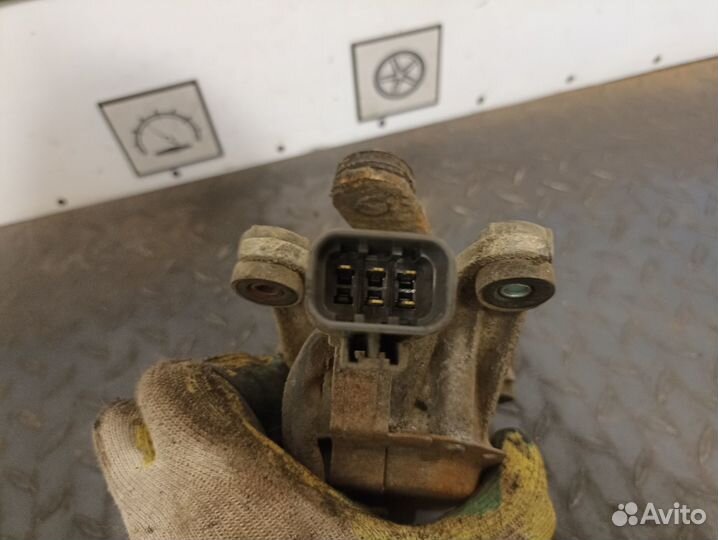 Моторчик стеклоочистителя Nissan Maxima A32