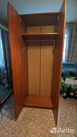 Шкаф распашной