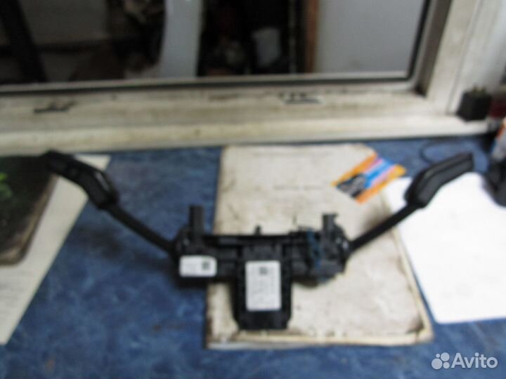 Подрулевой переключатель Skoda Octavia A7 CWV 2019