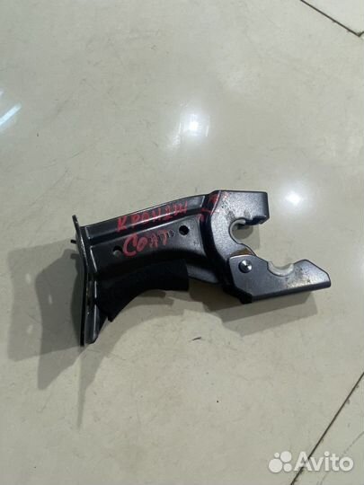 Кронштейн(крепление) заднего сиденья (Kia Seltos)