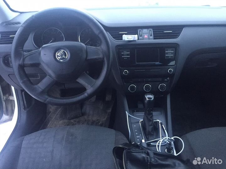 Skoda Octavia 1.6 AT, 2015, 395 000 км