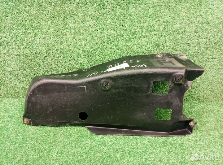 Защита заднего бампера правая для Toyota Land Crui