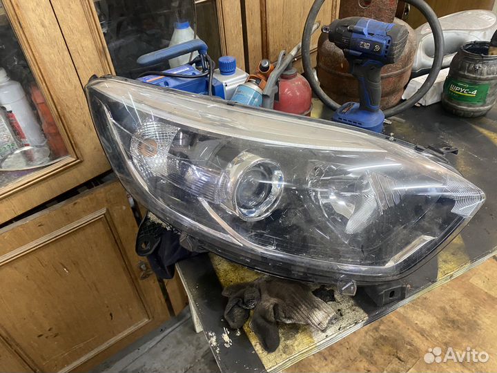 Фара renault kaptur правая