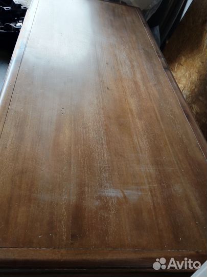 Старинный стол