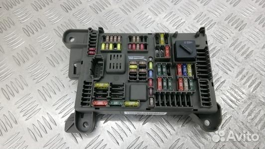 Блок предохранителей BMW X5 E70 (84F06M101)