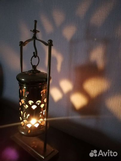 Резной подсвечник-фанарь