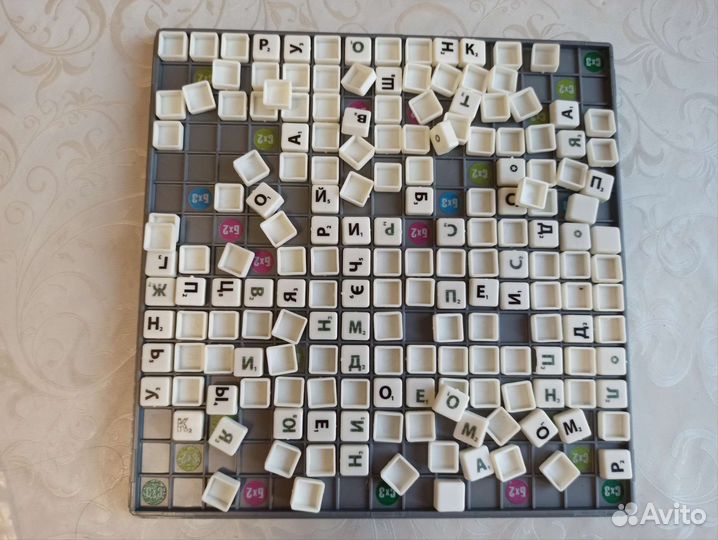 Словодел новая настольная игра в слова Скрабл