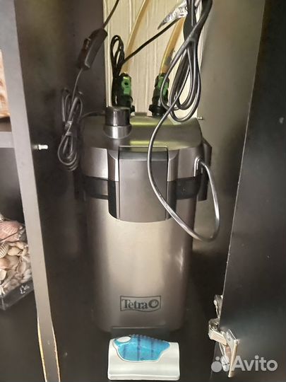 Аквариум с тумбой и рыбками