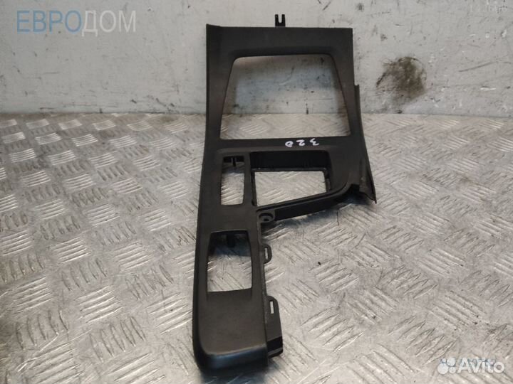 Декоративная накладка центральной консоли на BMW F48 s1140782