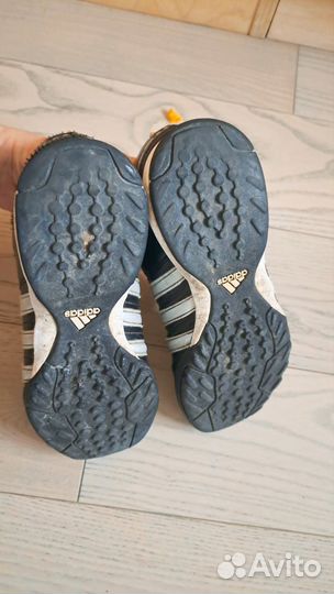 Бутсы сороконожки Adidas 36