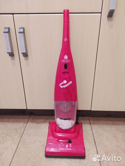 Klein Игрушечный вертикальный пылесос Hoover