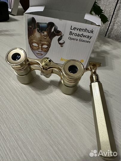Театральный бинокль levenhuk 325N