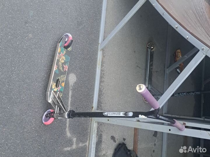 Трюковой самокат