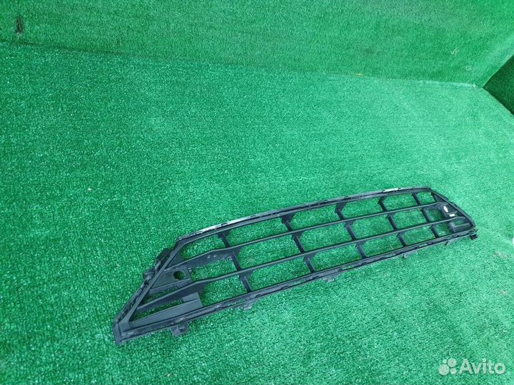 Решетка переднего бампера Volvo XC60 2 (2017-2021)