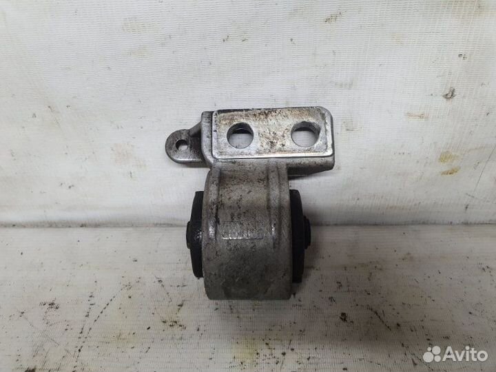 Подушка (опора) двигателя Kia Spectra седан S6D