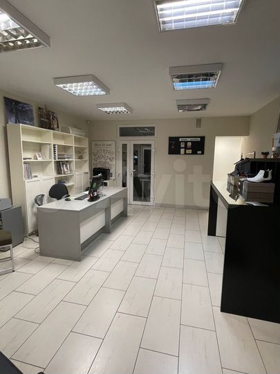 Помещение 305.00-Кв.м