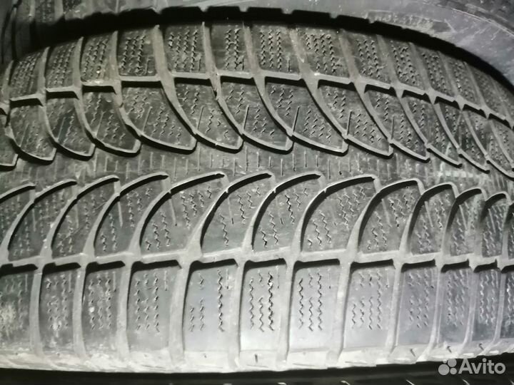 Bridgestone Blizzak LM-80 Evo 235/60 R18
