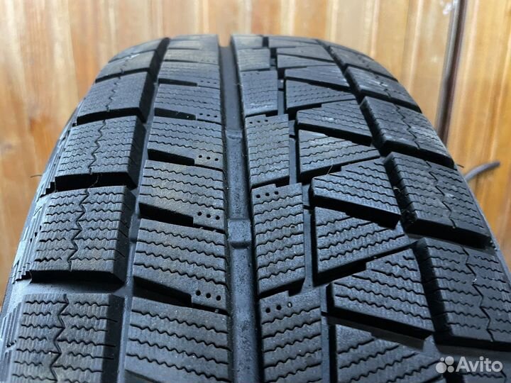 Bridgestone Blizzak Revo GZ 205/60 R16 92S