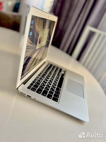 Macbook air 13 early 2015